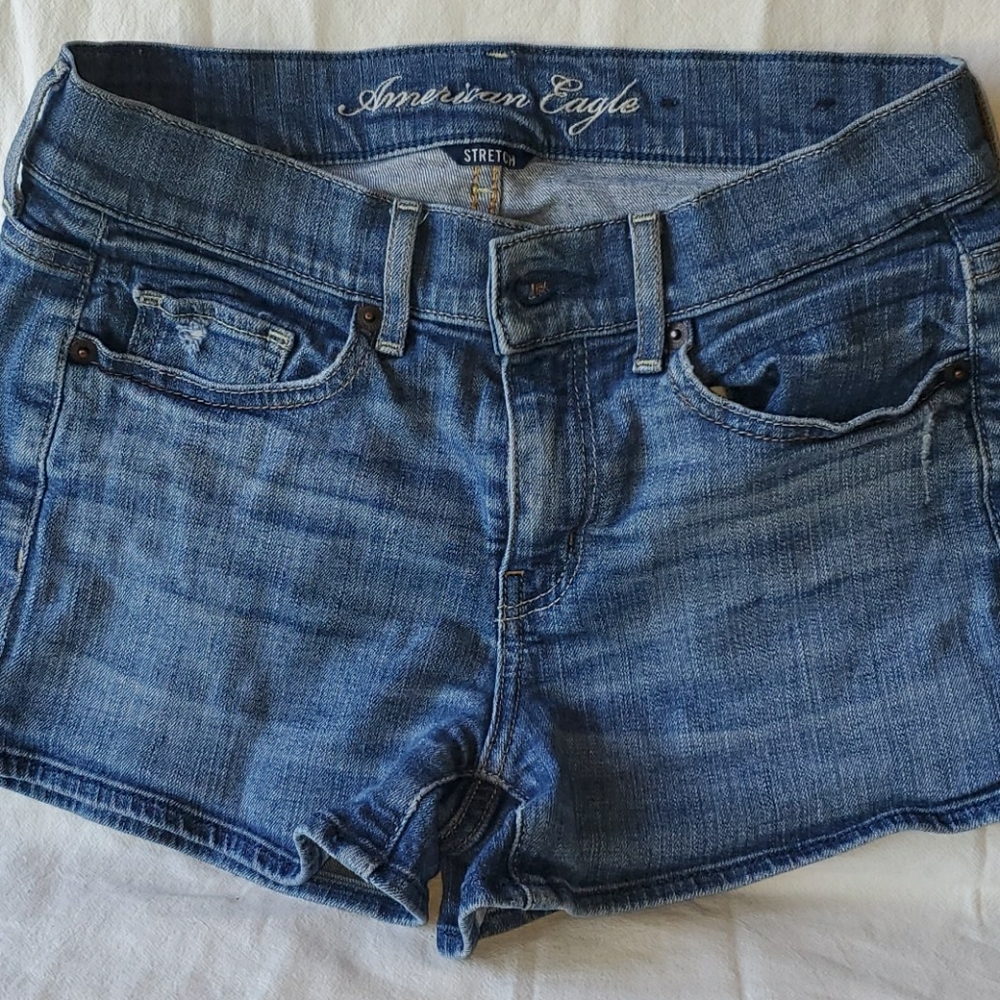 American Eagle Stretch Short Size 4.